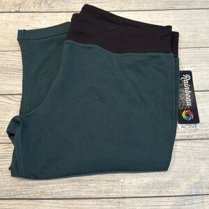 Women’s Rainbeau Curves Dani Capri leggings size 22-24 green/black